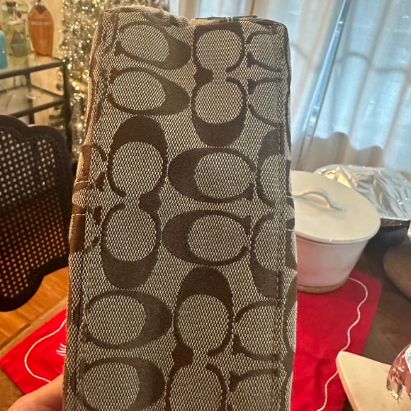 Coach Pochette Japan Exclusive Floral Appliqué bag - Picture 4 of 8